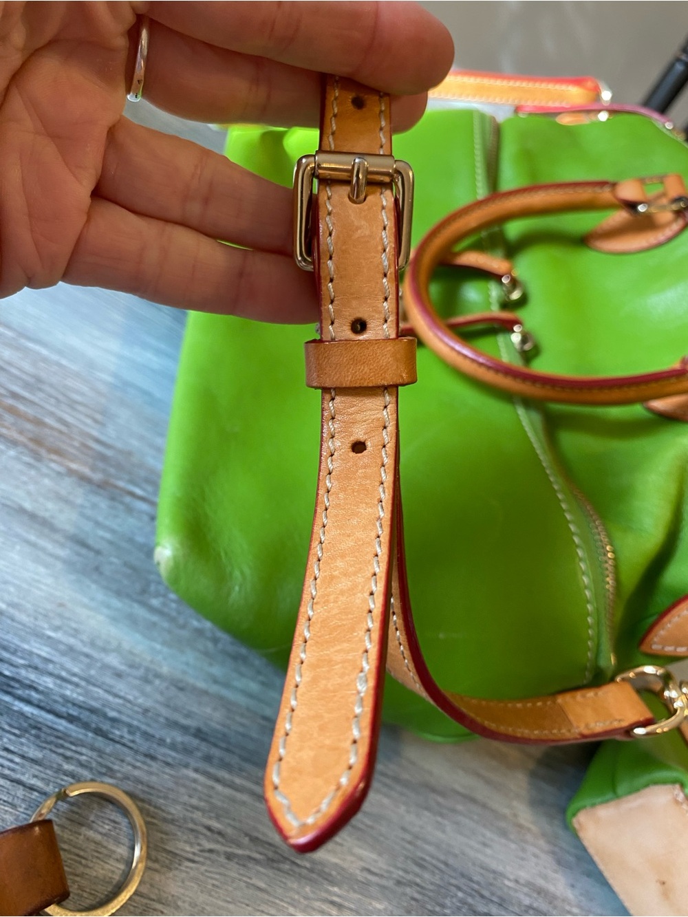 Dooney & Bourke Dillen Double Pocket Satchel green leather wallet key chain - Picture 16 of 16
